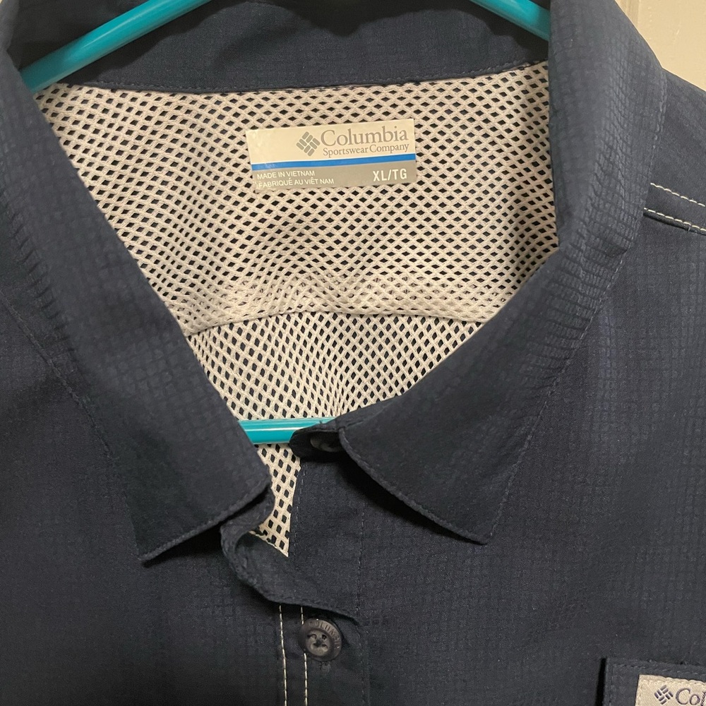 Columbia PFG omni- shade button up shirt - Picture 3 of 4